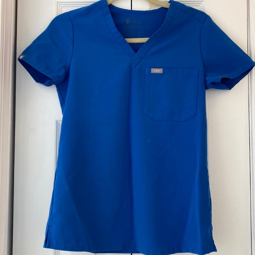 Worn 1 x royal blue figs scrubs